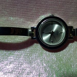 725 womans watch